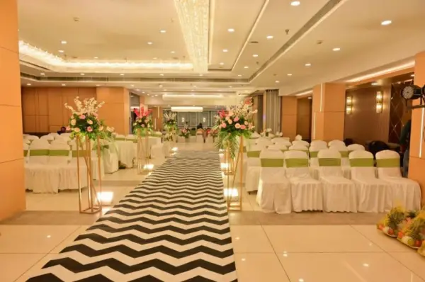 The Grand Radiant Hotel 10