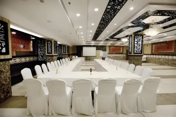 The Grand Radiant Hotel 9