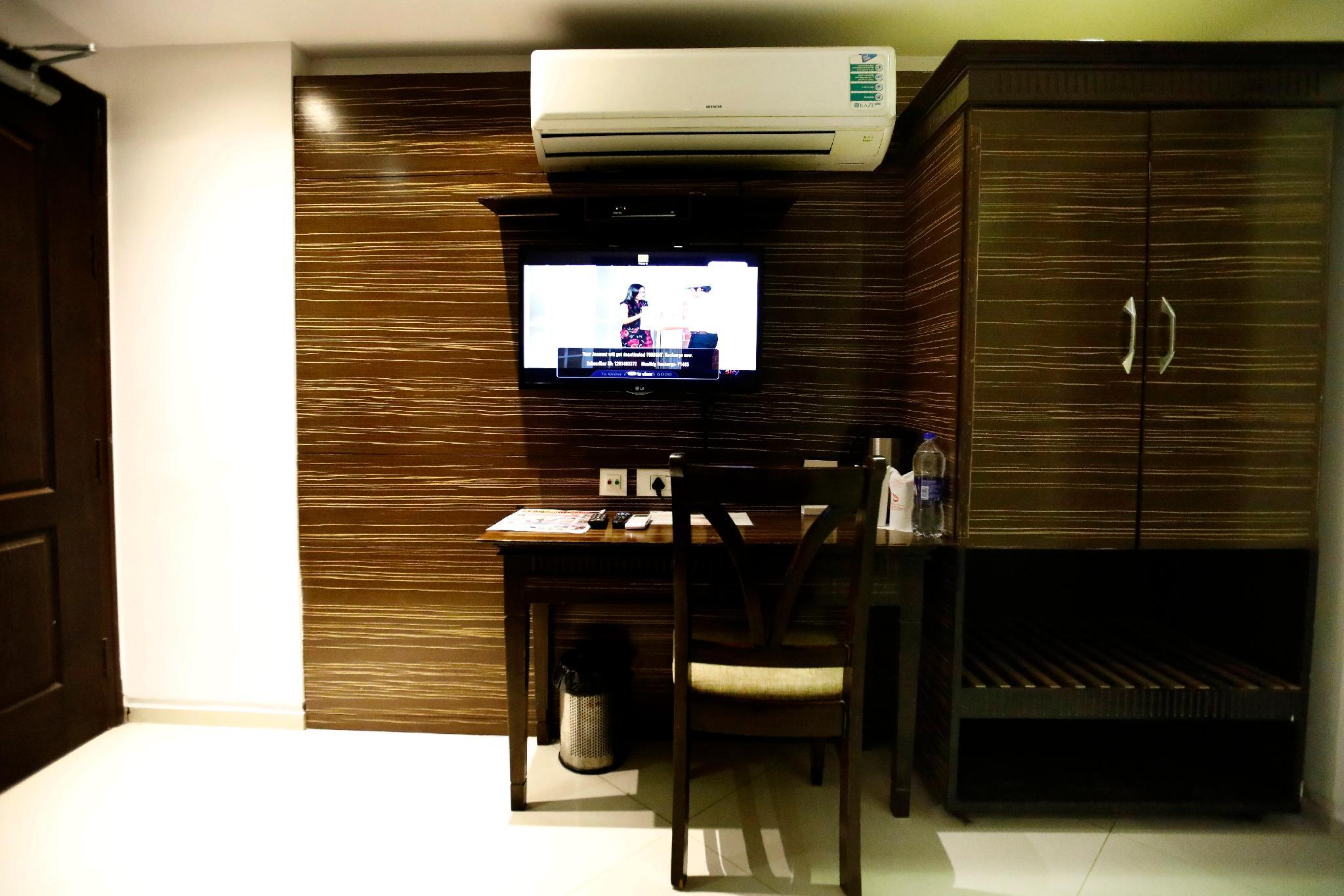 Executive at The Grand Radiant Hotel, photo 4